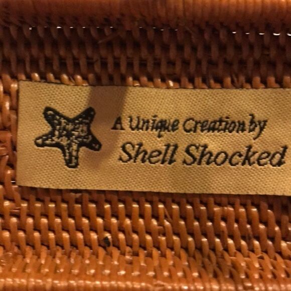 Shell Shocked Purse   - Picture 7 of 8